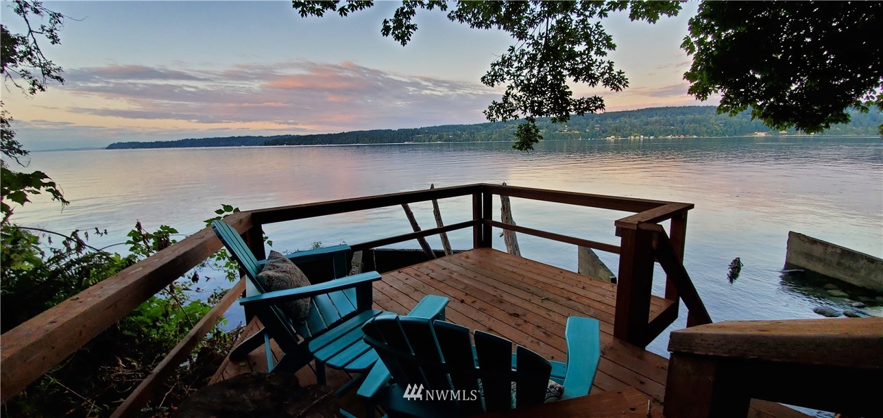 8889 Southeast Command Point Olalla, WA 98359 - Photo 1 of 25 Gallery Image 1