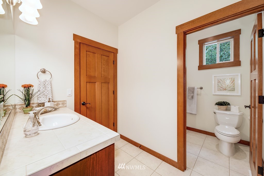 8889 Southeast Command Point Olalla, WA 98359 - Photo 16 of 25 Gallery Image 16