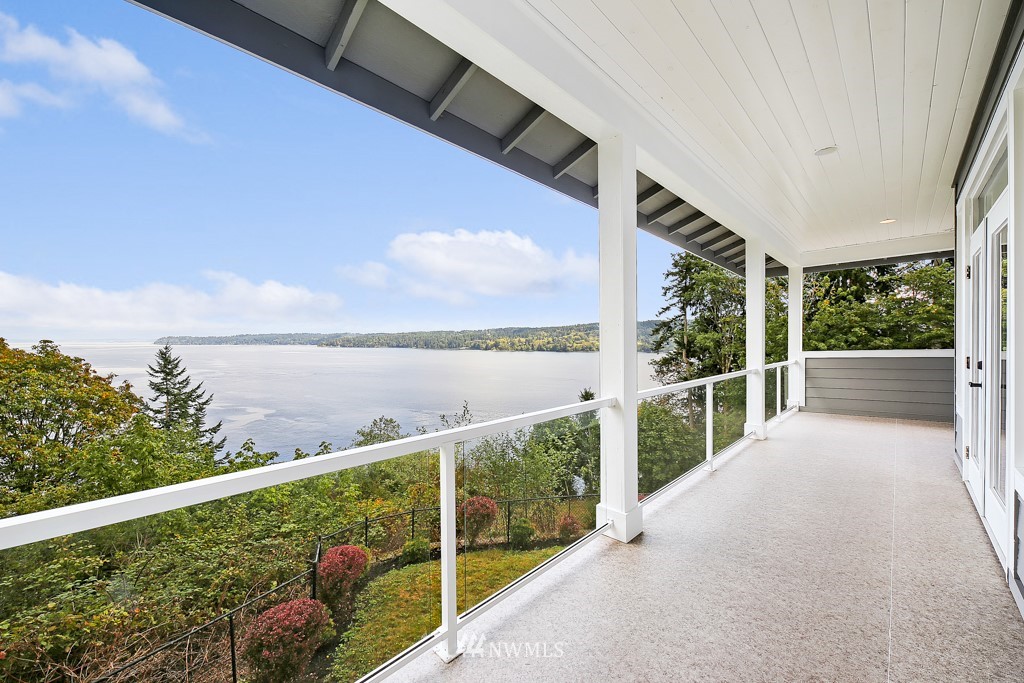 8889 Southeast Command Point Olalla, WA 98359 - Photo 22 of 25 Gallery Image 22