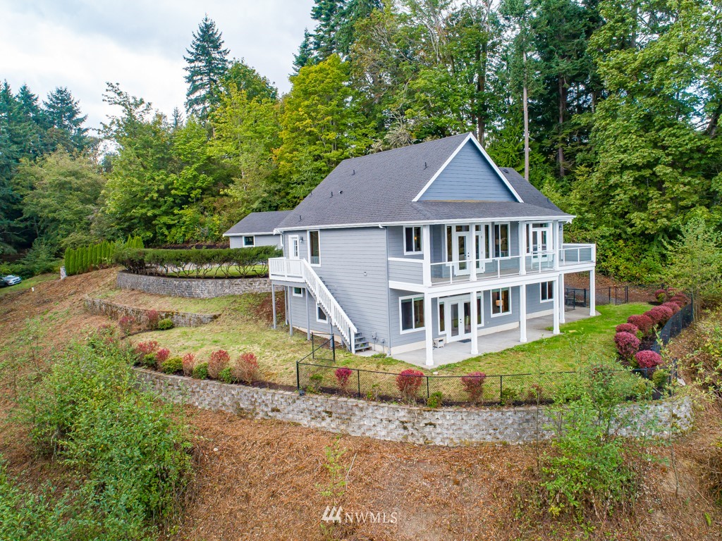 8889 Southeast Command Point Olalla, WA 98359 - Photo 23 of 25 Gallery Image 23