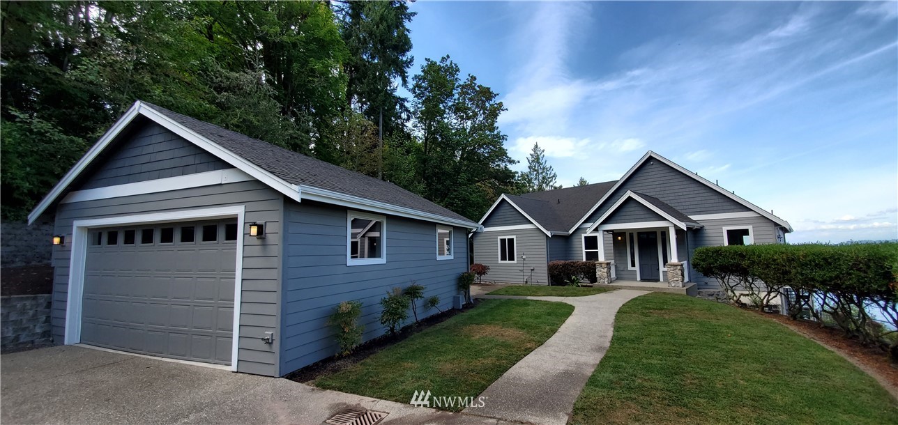 8889 Southeast Command Point Olalla, WA 98359 - Photo 4 of 25 Gallery Image 4
