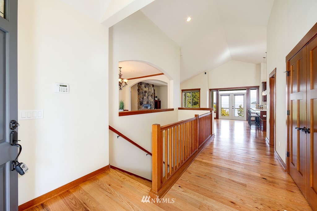 8889 Southeast Command Point Olalla, WA 98359 - Photo 6 of 25 Gallery Image 6