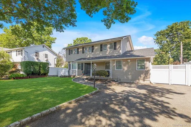 $975,000 | 702 10th Avenue, East Northport, NY 11731