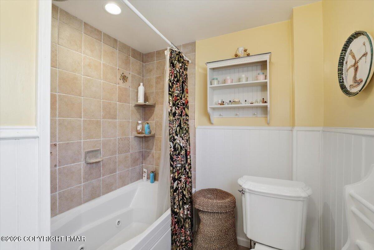 2487 Mountain Road Stroudsburg, PA 18360 - Photo 34 of 61 a bathroom with a shower a toilet and a sink