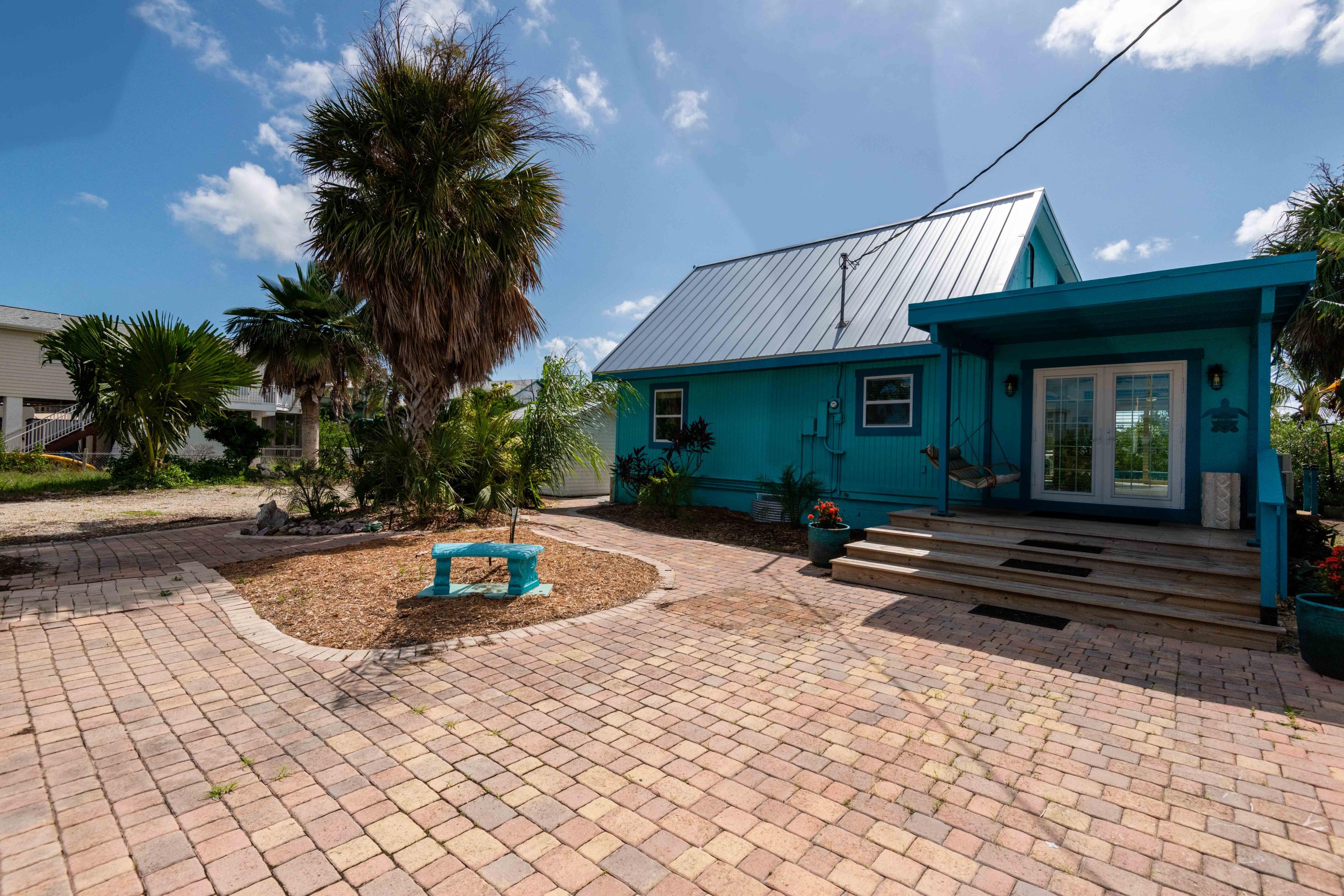 27362 Antigua Road Summerland Key, FL 33042 - Photo 2 of 39 27362 Antigua-32