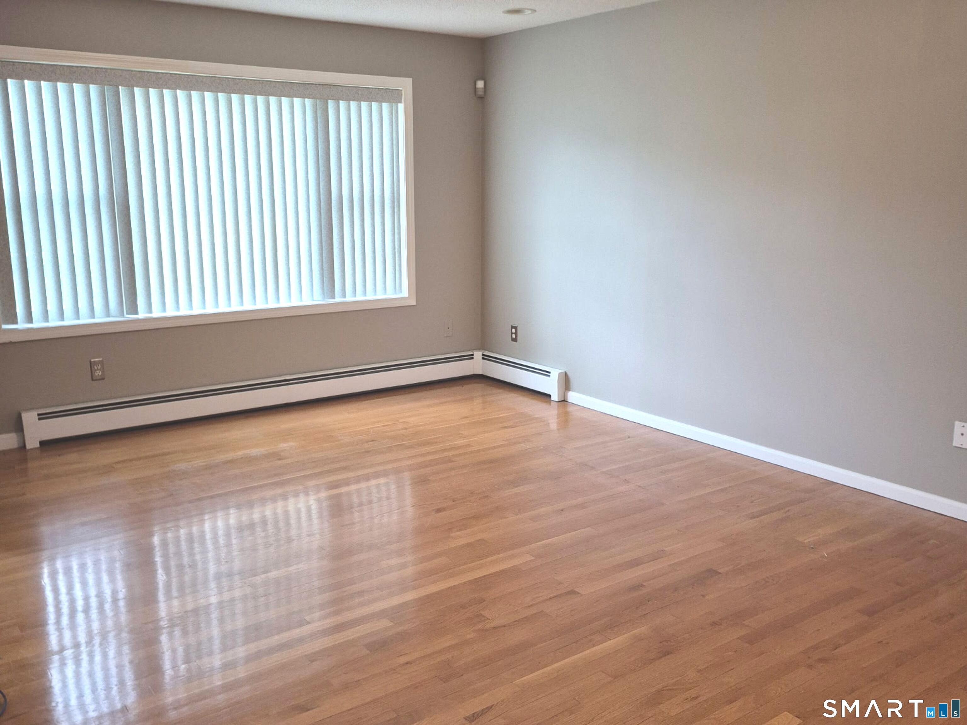 16 Hickory Road Naugatuck, CT 06770 - Photo 6 of 19