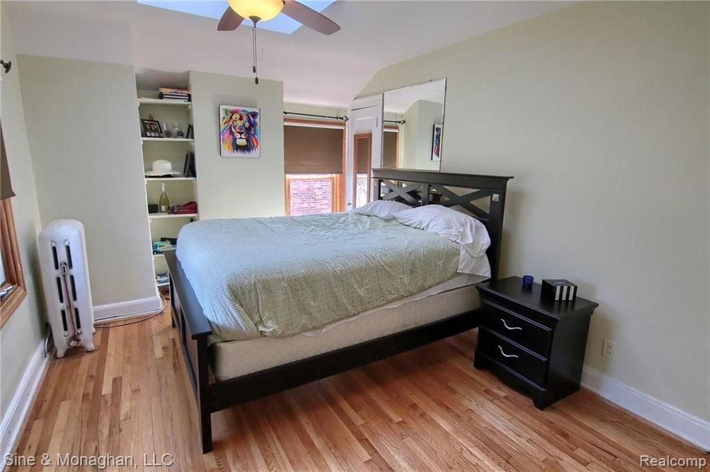 951 Roslyn Road Grosse Pointe Woods, MI 48236 - Photo 16 of 29