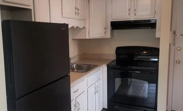 $1,800 | 75 Cabot Street, Unit 13, Beverly, MA 01915