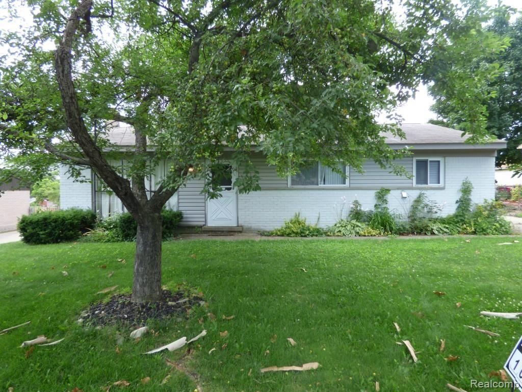 747 Manor Drive Milford, MI 48381 - Photo 33 of 33 P1240458.jpg