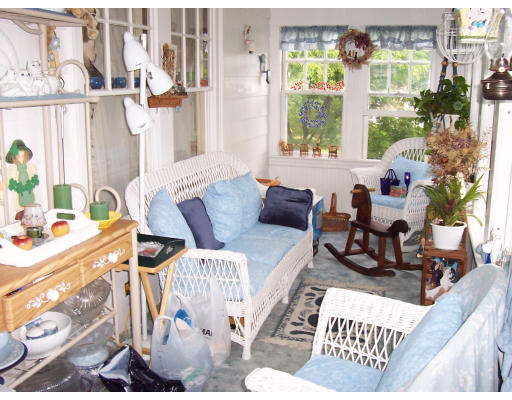 11 Bennett Road Gardner, MA 01440 - Photo 6 of 11 Gallery Image 6