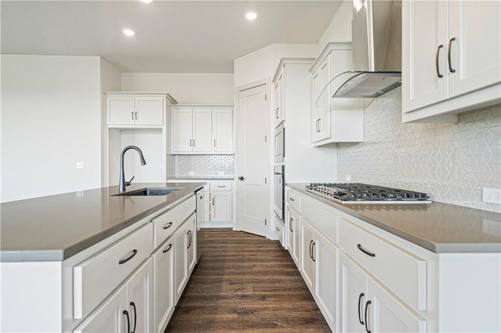 20665 Skyview Lane Spring Hill, KS 66083 - Photo 4 of 8