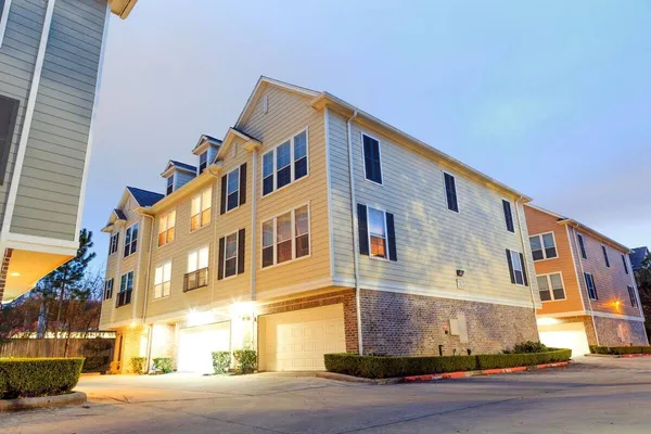 $2,900 | 3001 Murworth Drive, Unit 1405, Houston, TX 77025