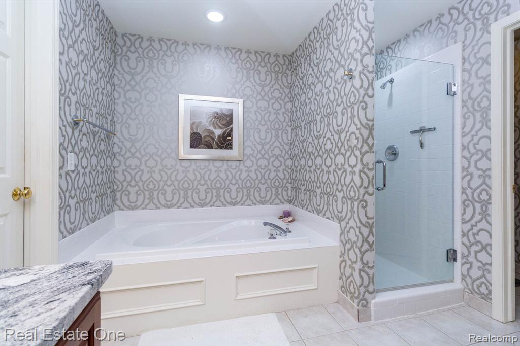 3585 Windingbrook Circle, Unit 89 Rochester Hills, MI 48309 - Photo 33 of 59 Gallery Image 33