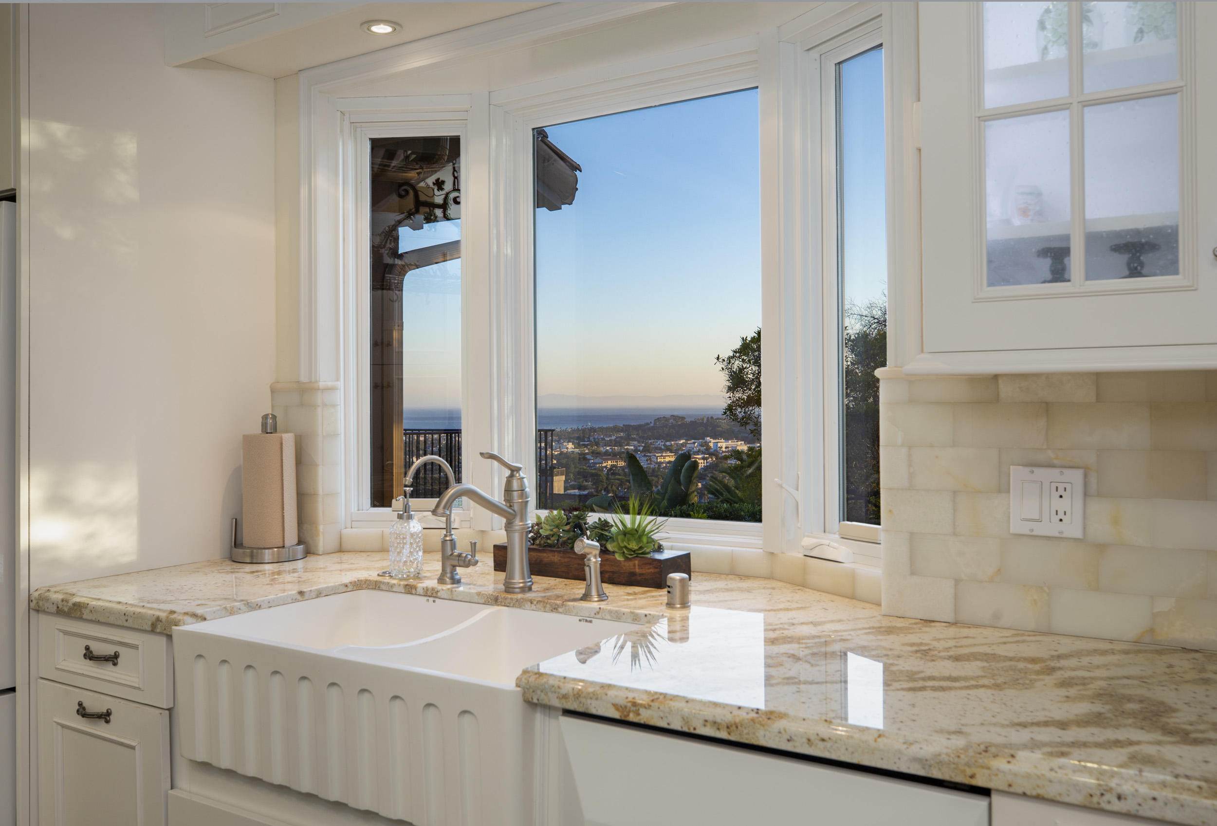 1603 Oramas Road Santa Barbara, CA 93103 - Photo 12 of 23 Kitchen Views