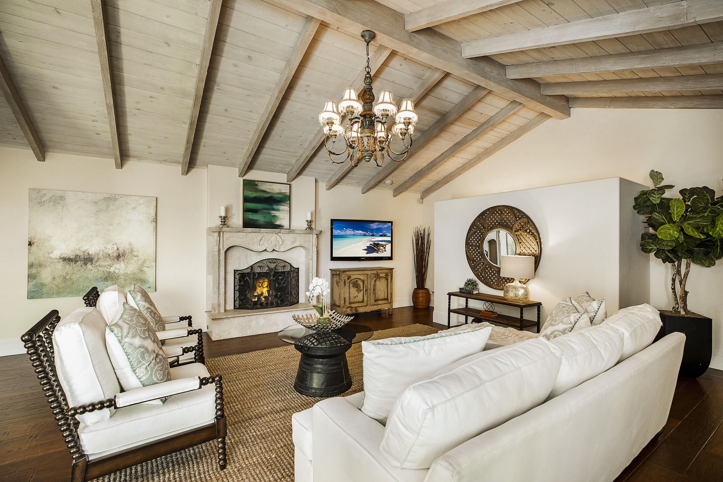 1603 Oramas Road Santa Barbara, CA 93103 - Photo 6 of 23 Vaulted open beam Ceilings
