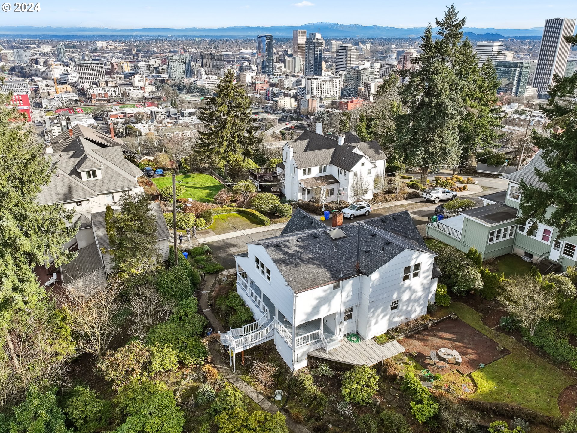 1628 Southwest College Street Portland, OR 97201 - Photo 25 of 25 an aerial view of multiple house