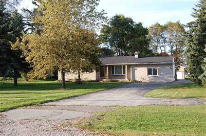 4440 Silver Lake Road Linden, MI 48451 - Photo 1 of 7 20161138.JPG