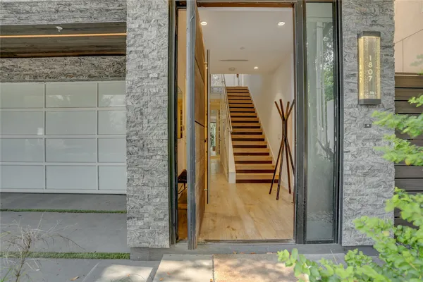 $1,600,000 | 1807 Indiana Street, Houston, TX 77006