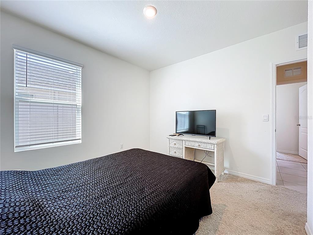 1828 Henin Circle Tavares, FL 32778 - Photo 20 of 53