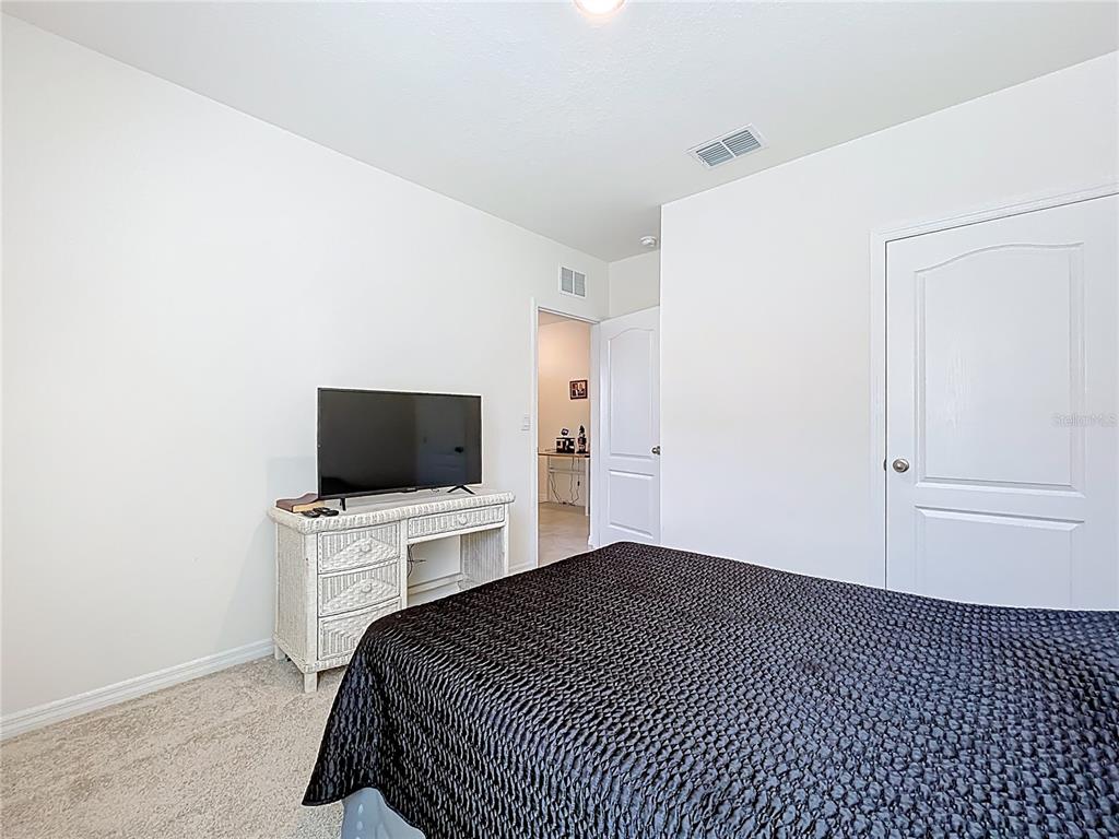 1828 Henin Circle Tavares, FL 32778 - Photo 22 of 53