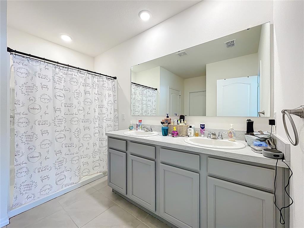 1828 Henin Circle Tavares, FL 32778 - Photo 32 of 53