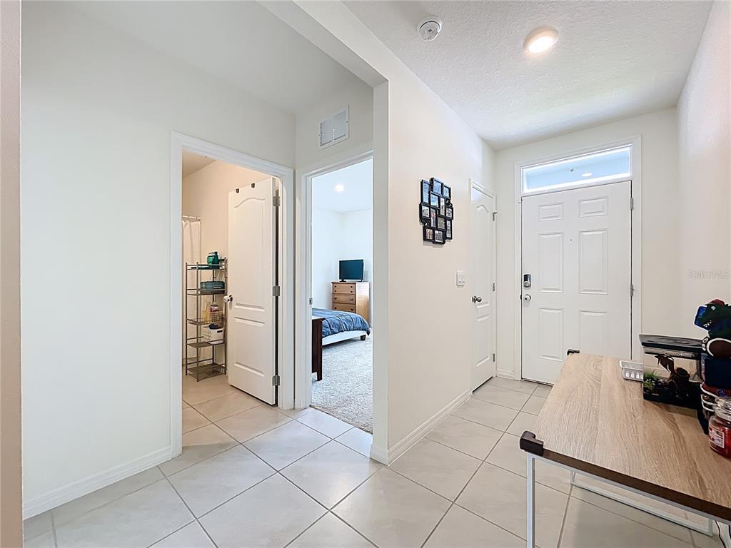 1828 Henin Circle Tavares, FL 32778 - Photo 5 of 53