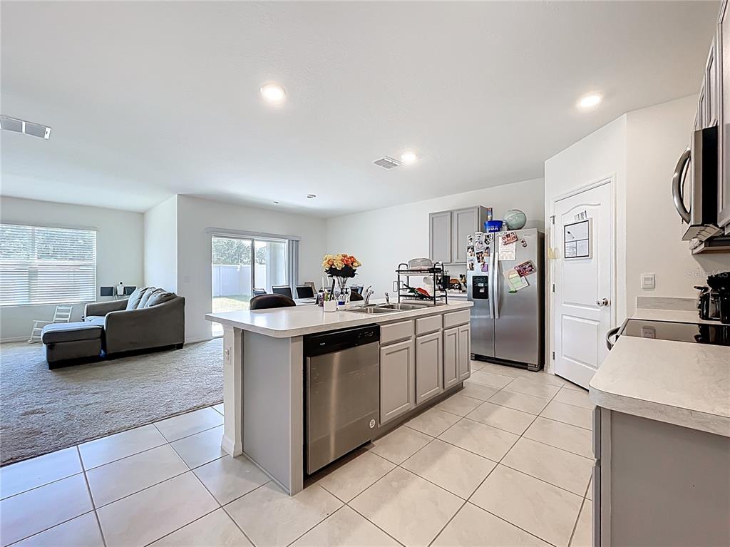 1828 Henin Circle Tavares, FL 32778 - Photo 6 of 53