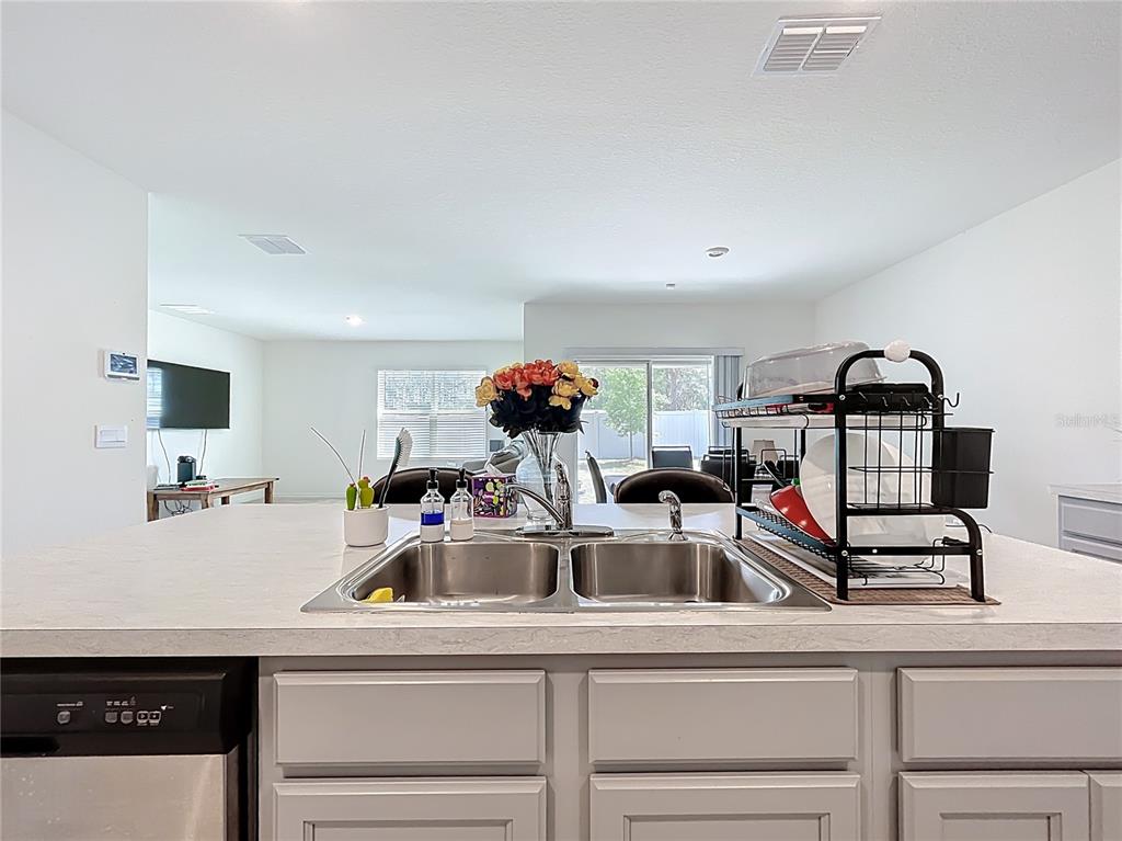 1828 Henin Circle Tavares, FL 32778 - Photo 8 of 53