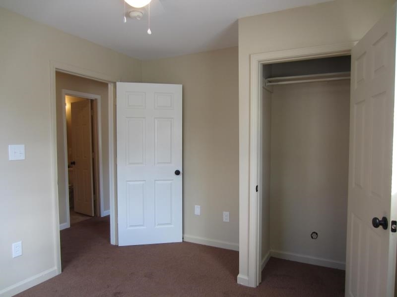 294 Elder Road Memphis, TN 38109 - Photo 7 of 8 a view of an empty room