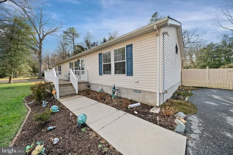 $299,000 | 22896 Cypress Drive, Lewes, DE 19958