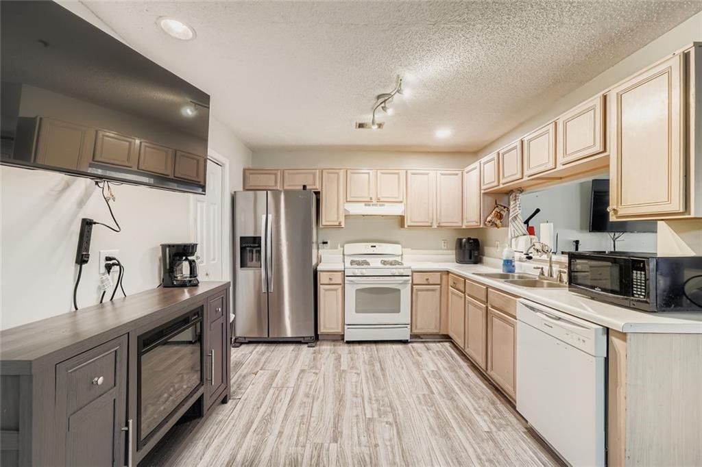 3523 Lehigh Way Decatur, GA 30034 - Photo 9 of 27