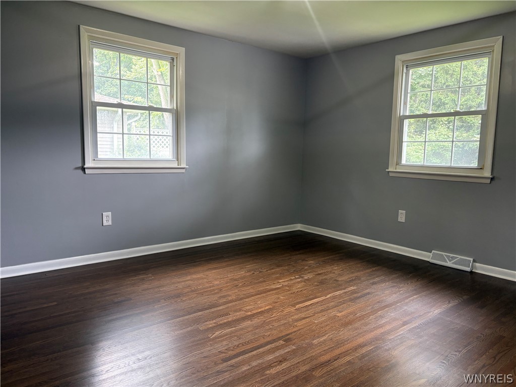 7384 Nash Road Wheatfield, NY 14120 - Photo 16 of 19 Gallery Image 16