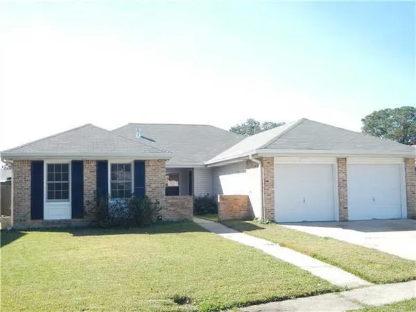 $1,700 | 340 Woodmont Street, Gretna, LA 70056