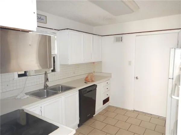 $1,700 | 340 Woodmont Street, Gretna, LA 70056