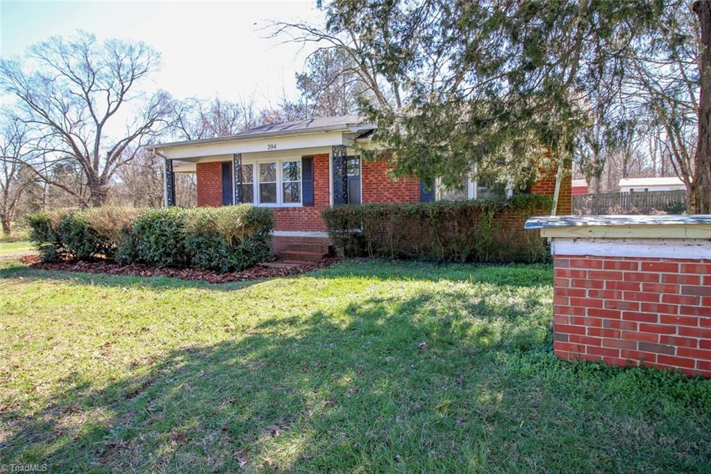 204 Wall Road Lexington, NC 27292 - Photo 3 of 16 Gallery Image 3
