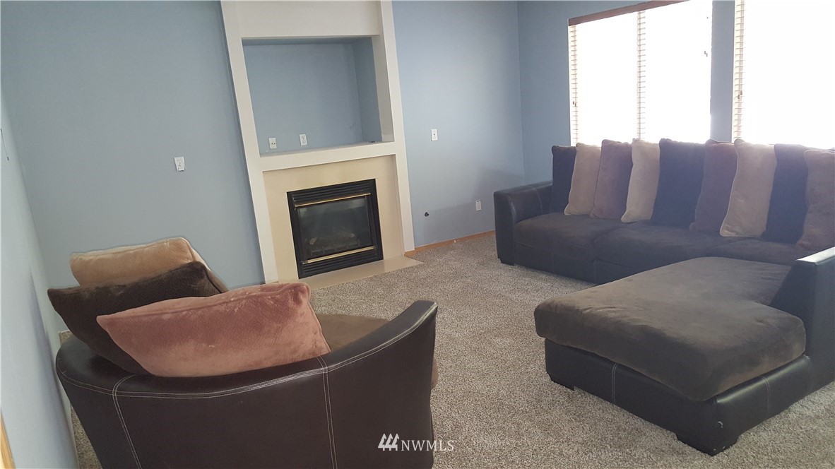 18704 2nd Place West Bothell, WA 98012 - Photo 8 of 14