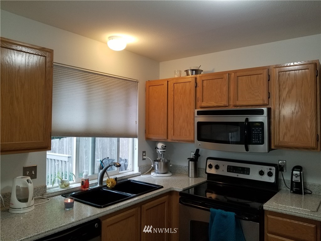 18704 2nd Place West Bothell, WA 98012 - Photo 9 of 14