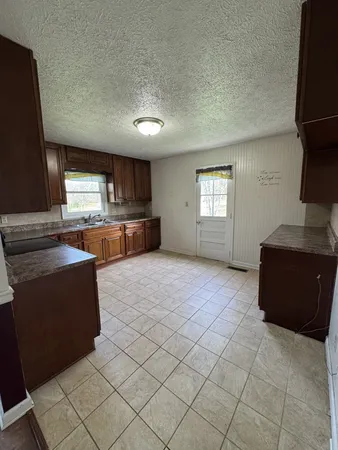 $950 | 2865 Old Trenton Road, Guthrie, KY 42234