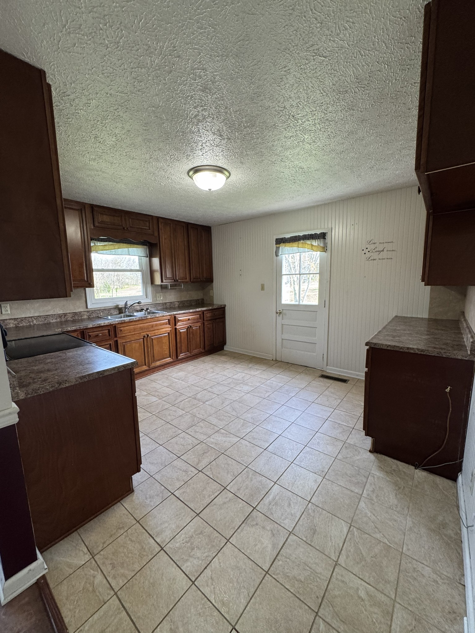 2865 Old Trenton Road Guthrie, KY 42234 - Photo 3 of 20