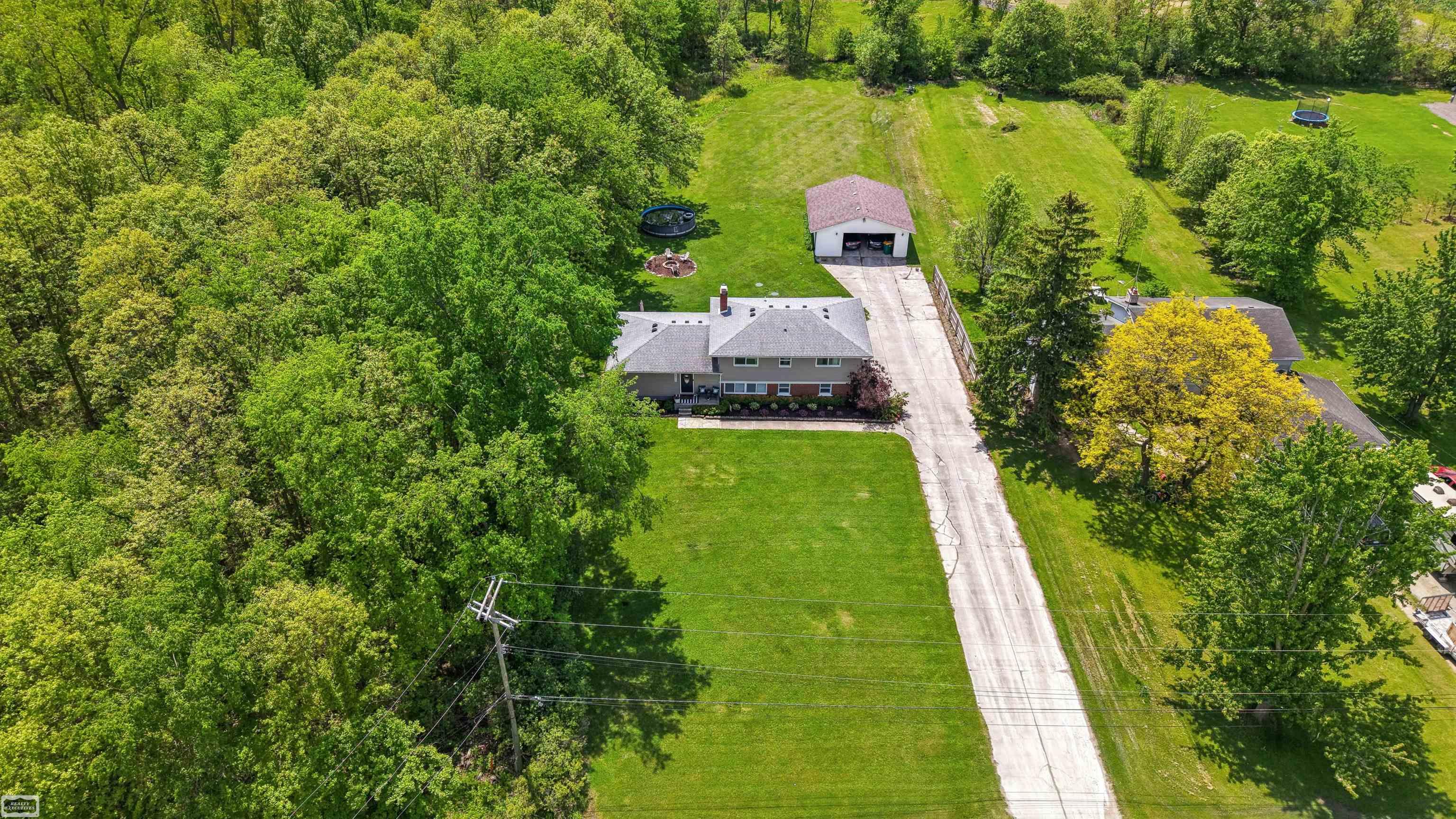 28444 29 Mile Road New Haven, MI 48048 - Photo 3 of 42