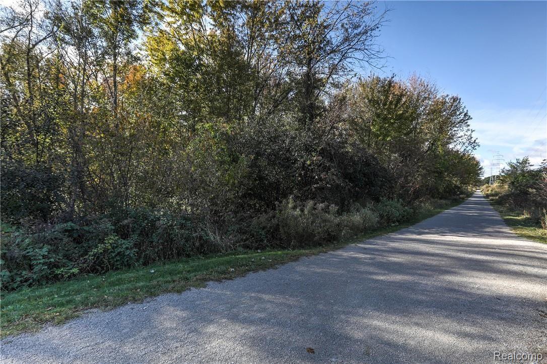 4828 Arrowhead Road West Bloomfield, MI 48323 - Photo 41 of 44 -27.jpg