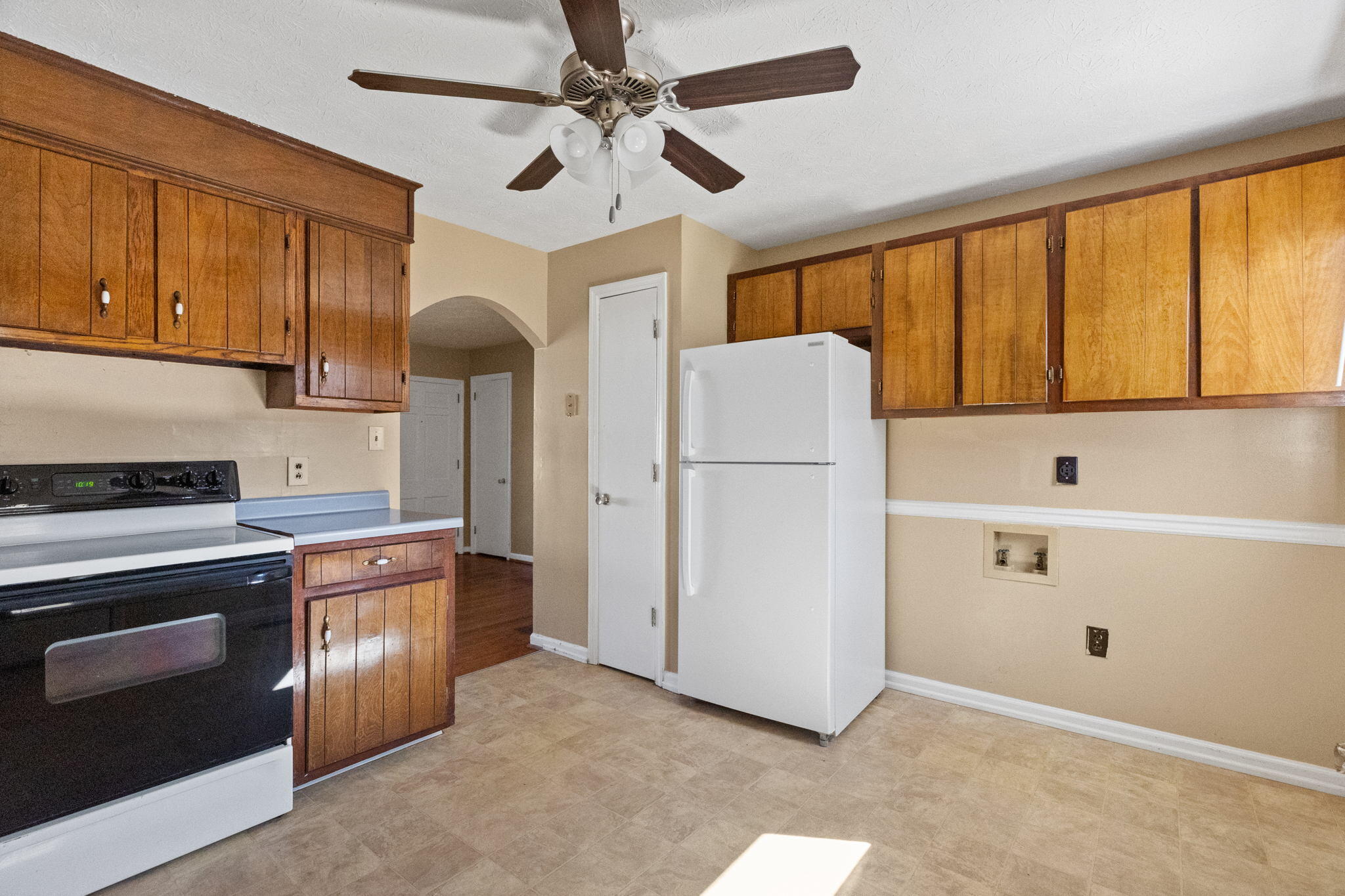 2217 Indian Ridge Road Johnson City, TN 37604 - Photo 11 of 21 10-web-or-mls-217A1747