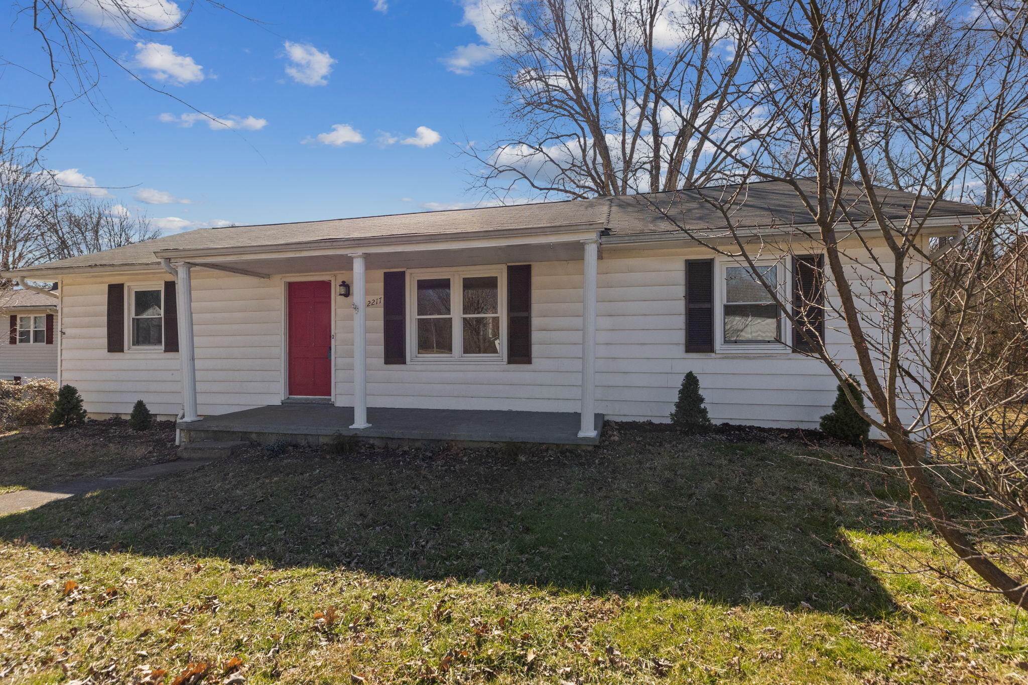 2217 Indian Ridge Road Johnson City, TN 37604 - Photo 20 of 21 15-web-or-mls-217A1775