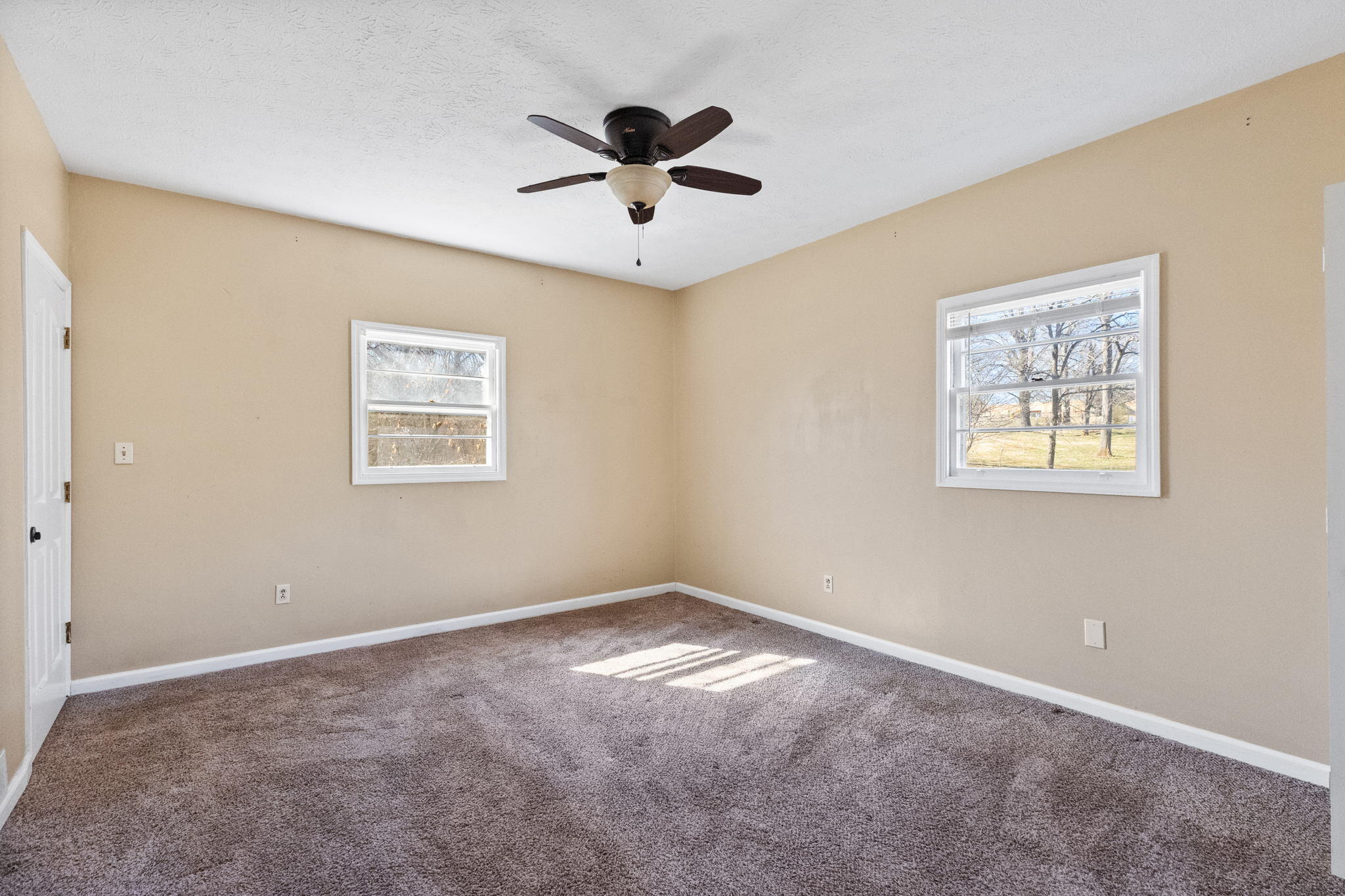 2217 Indian Ridge Road Johnson City, TN 37604 - Photo 8 of 21 5-web-or-mls-217A1734