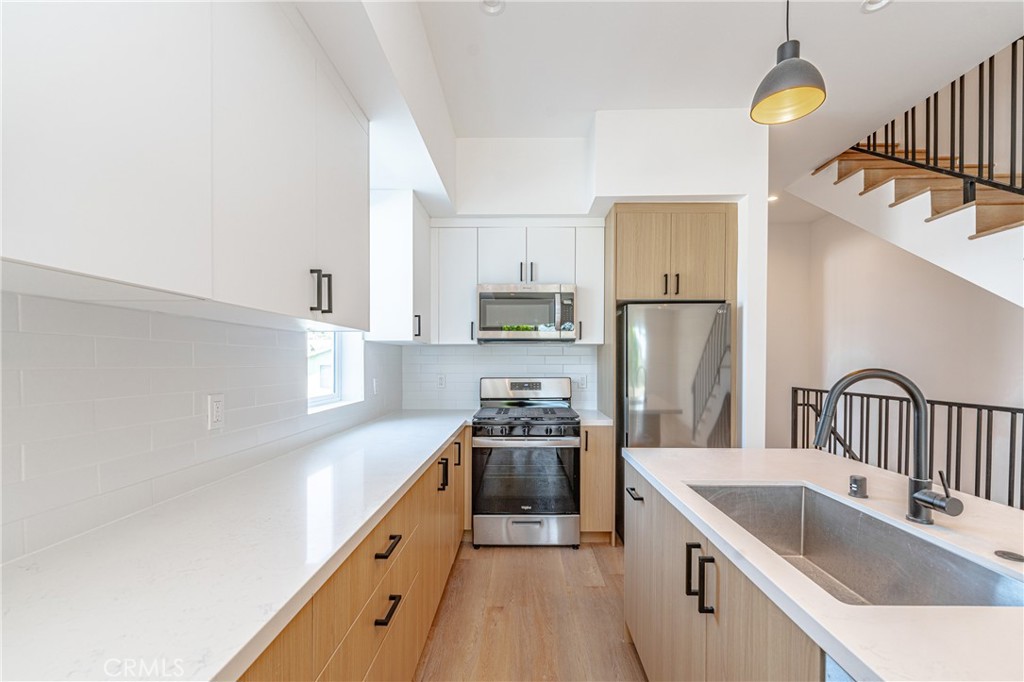 614 North Rampart Boulevard Silver Lake, CA 90026 - Photo 21 of 63