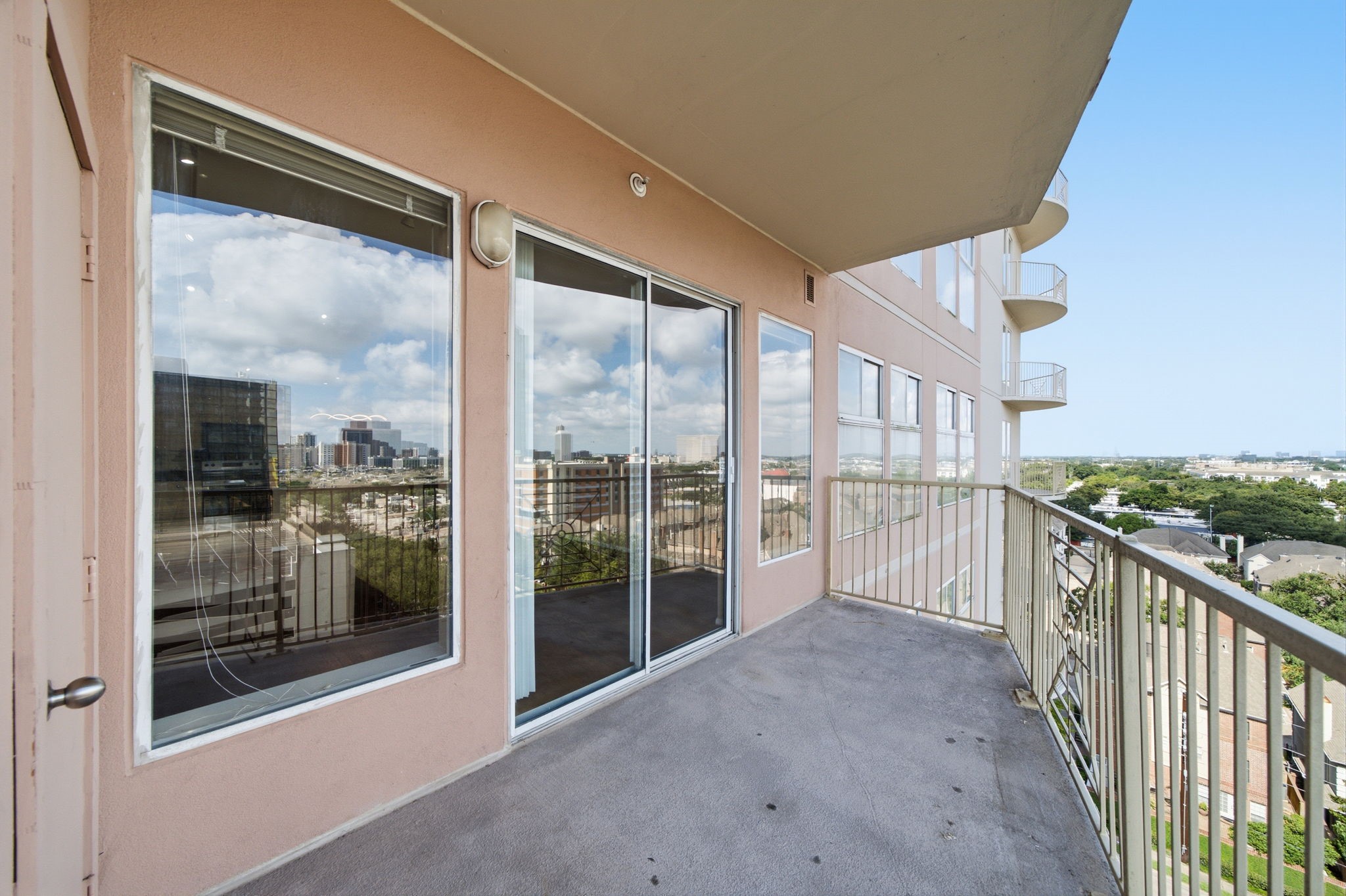 3505 Sage Road, Unit 1003 Houston, TX 77056 - Photo 10 of 14