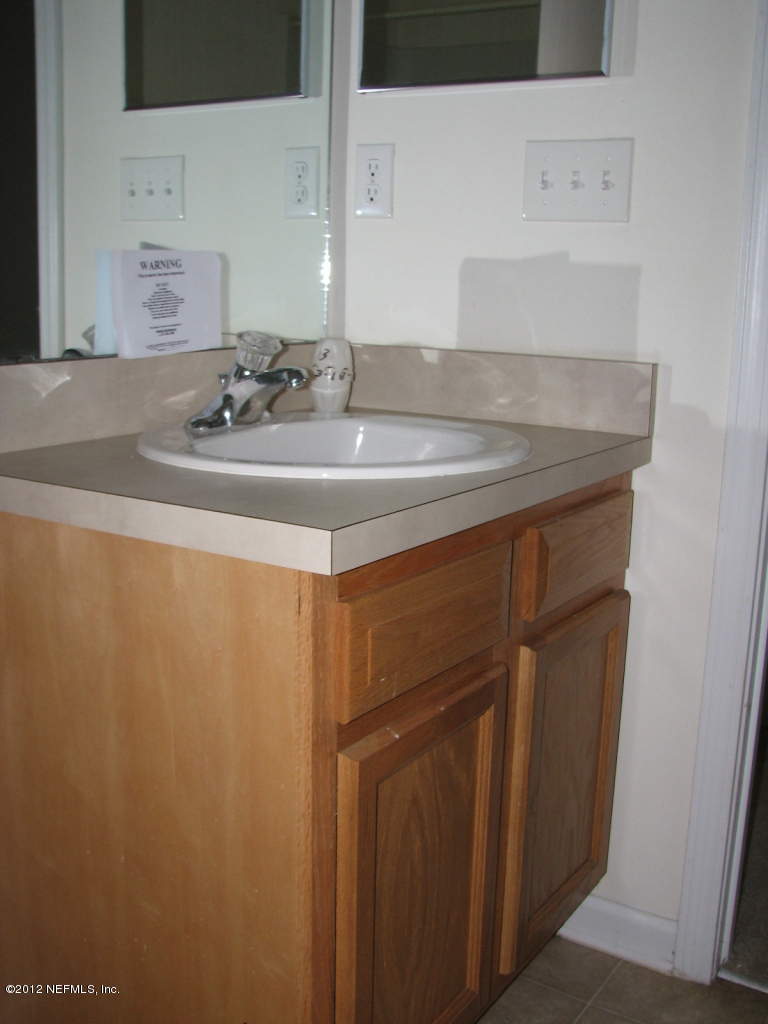 5109 Cruz Road Jacksonville, FL 32207 - Photo 3 of 9 Cruz Road Marketing 009