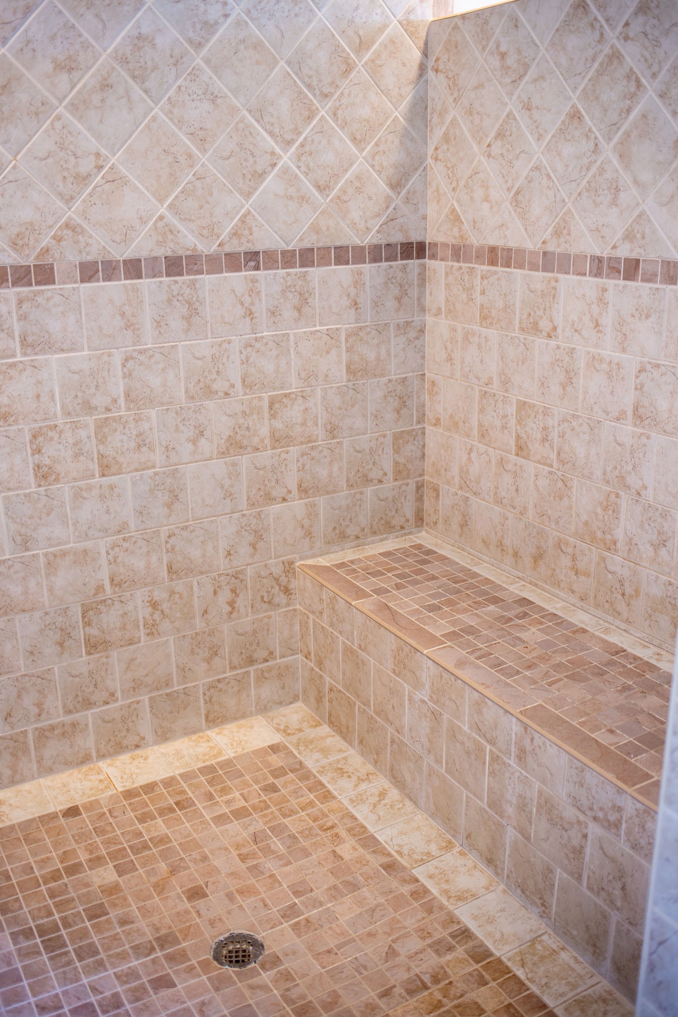 125 Corinth Road Portland, TN 37148 - Photo 26 of 30 a bathroom with a bathtub