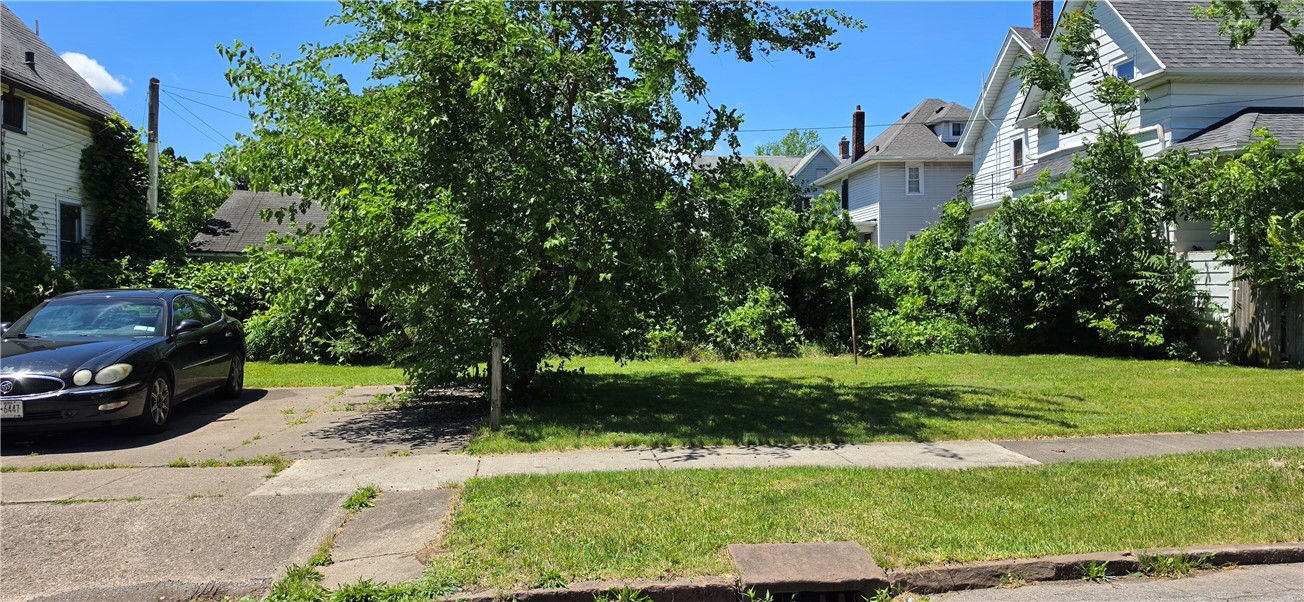 385 Fernwood Avenue Rochester, NY 14609 - Photo 24 of 28