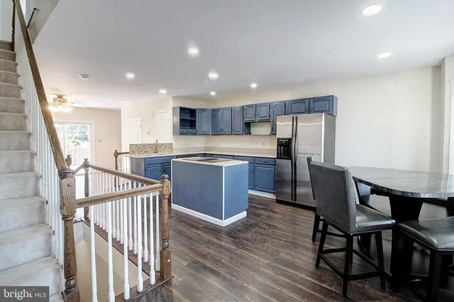 $2,300 | 42 Victoria Square, Frederick, MD 21702